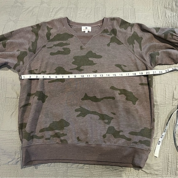 Sundry Womens Camo Short Sleeve Crewneck Sweatshirt Size 2 Made In USA Shirt - Picture 7 of 9